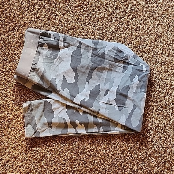 OFFLINE Aerie Legging - Picture 1 of 2